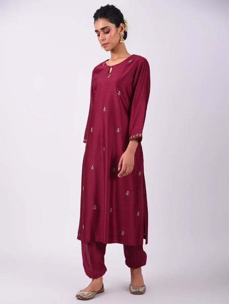 Surkh Maroon Chanderi Embroidered Kurta Set