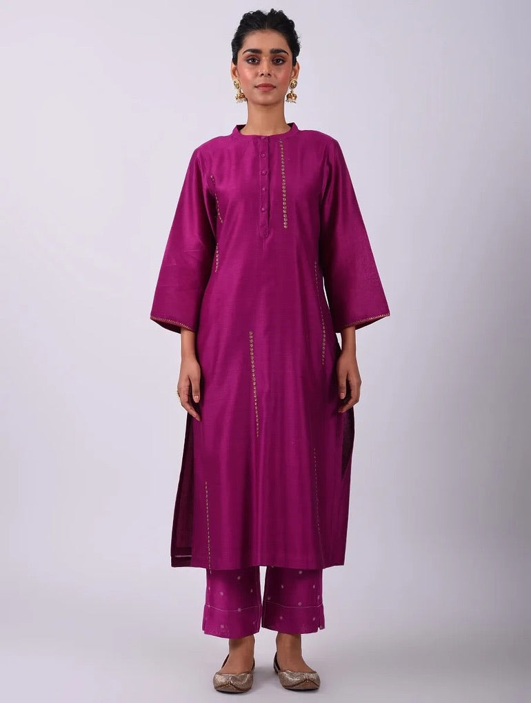 Surkh Magenta Chanderi Embroidered Kurta Set