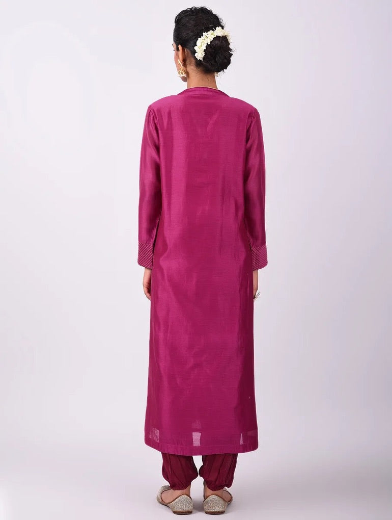Surkh Fuchsia Chanderi Embroidered Kurta Set