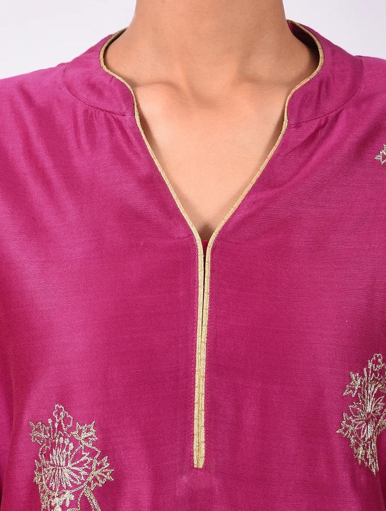 Surkh Fuchsia Chanderi Embroidered Kurta Set