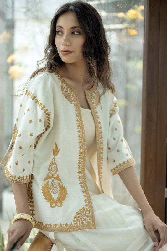 Nakkashi Off White Chanderi Embroidered Set