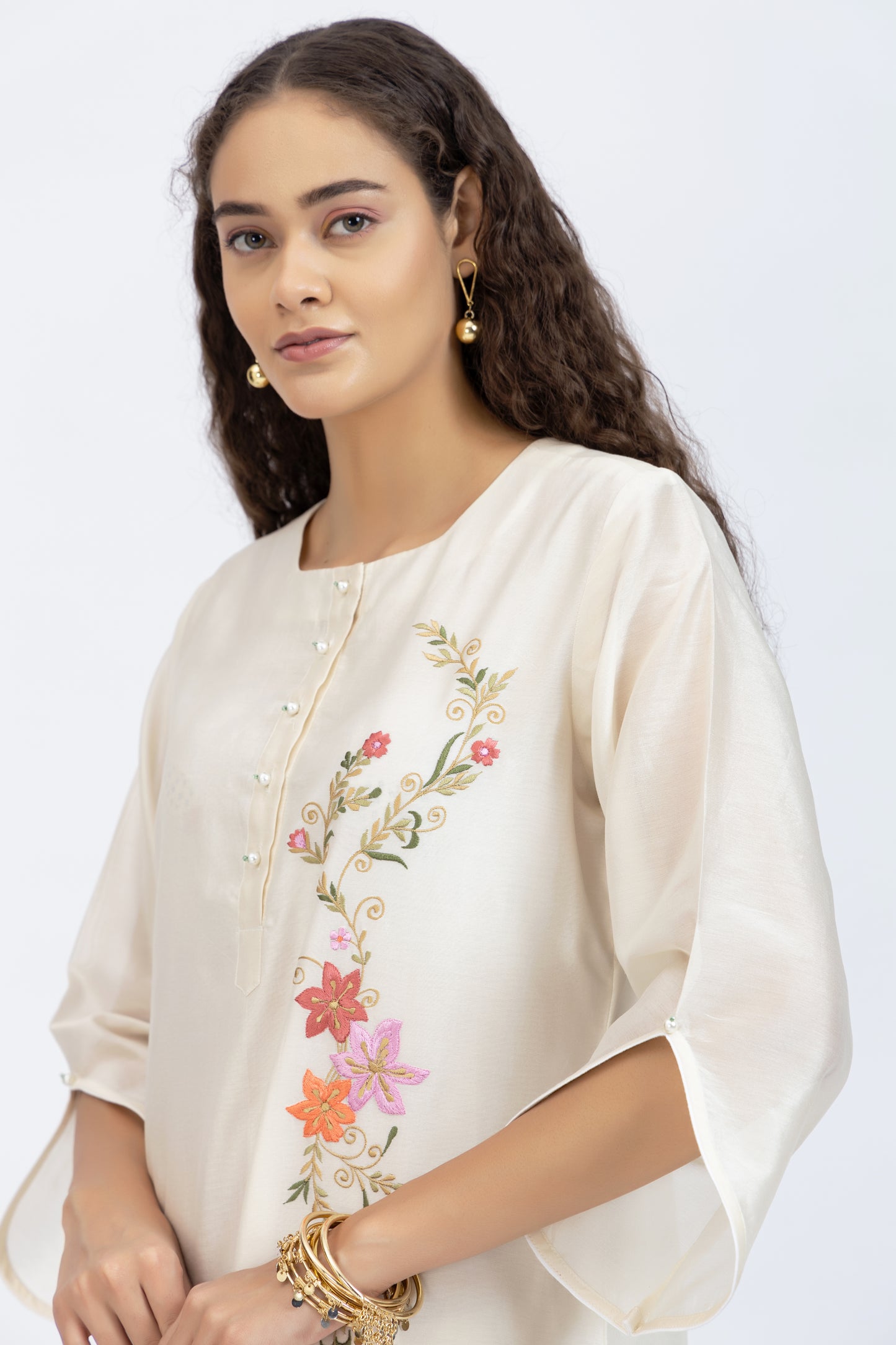 Bageecha Off White Chanderi Embroidered Kurta Set