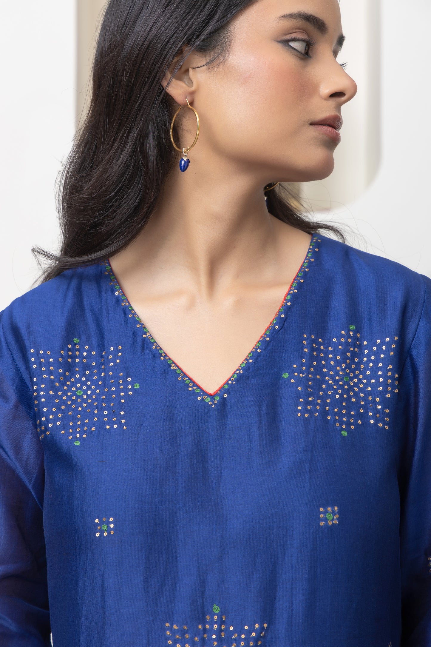 Taara Navy Blue Hand Embroidered Kurta Set