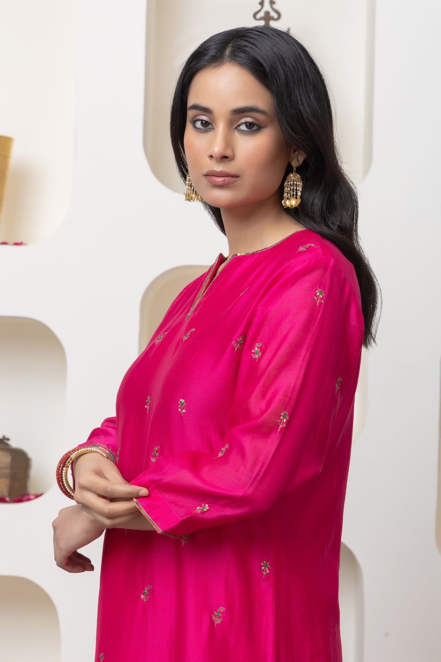 Taara Fuchsia Hand Embroidered Kurta Set