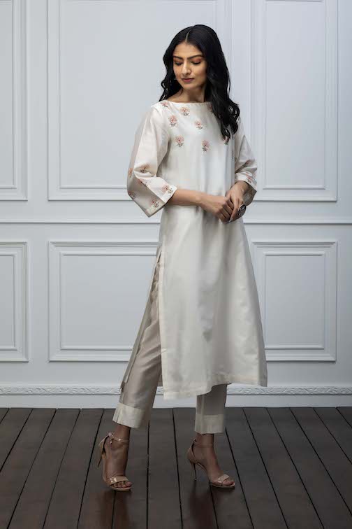Ishaya Off White Hand Embroidered Kurta Set